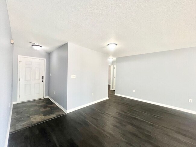 Photo - 3200 Skynight Dr