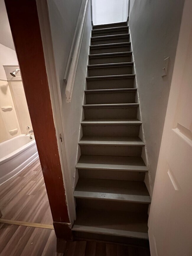 Photo - 1936 Chestnut St Unit B