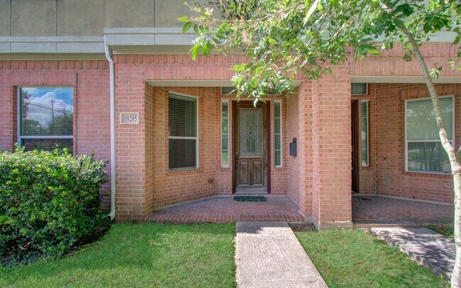 10205 Brooktree Dr