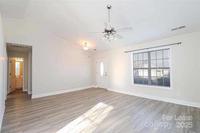 Photo - 3007 Laurel Creek Ln