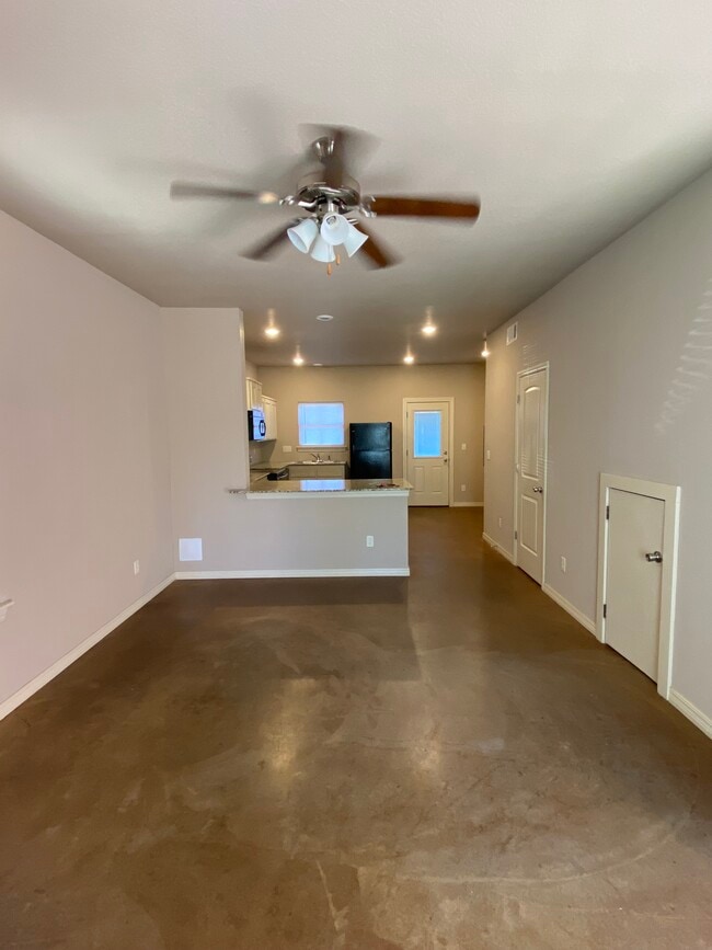 Photo - 1719 Houston St