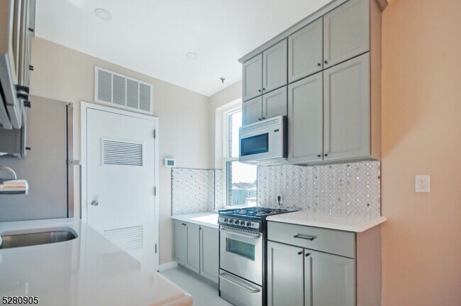Photo - 54-60 McWhorter St Unit 307