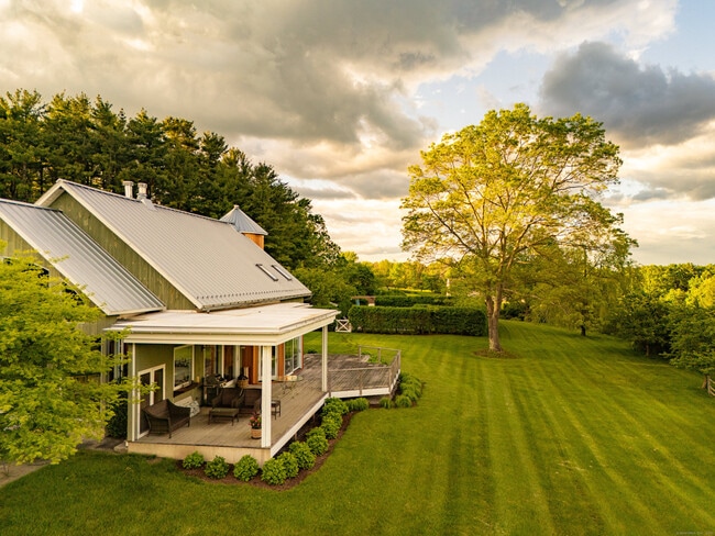 Photo - 187 Old Mt Tom Rd