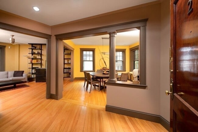 Photo - 31 Linnaean St Unit 2