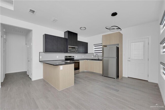 Photo - 14 N 39th St Apartment