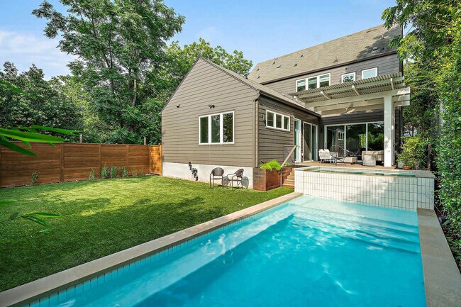 Photo - 1510 Newton St Unit ID1262011P