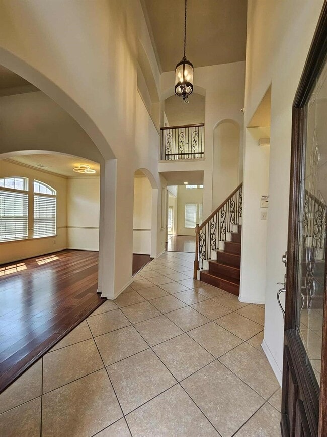 Photo - 4923 Windy Orchard Ln