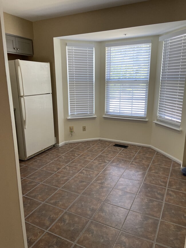 Photo - 212 Mulberry Ridge Ct