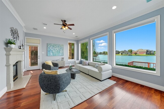 Photo - 5934 Stratford Gardens Dr