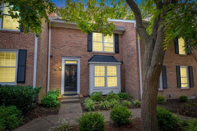Building Photo - 2534 S Arlington Mill Dr Unit B