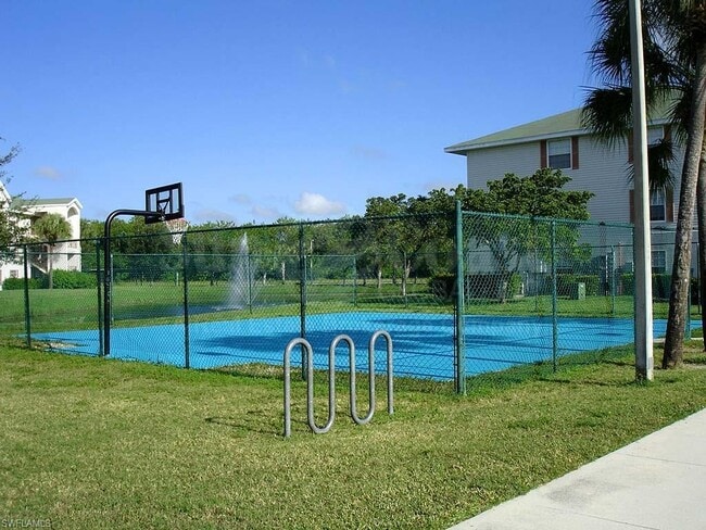 Photo - Condominium for Rent in Cape Coral. 2bed/2bath . Zip code 33990