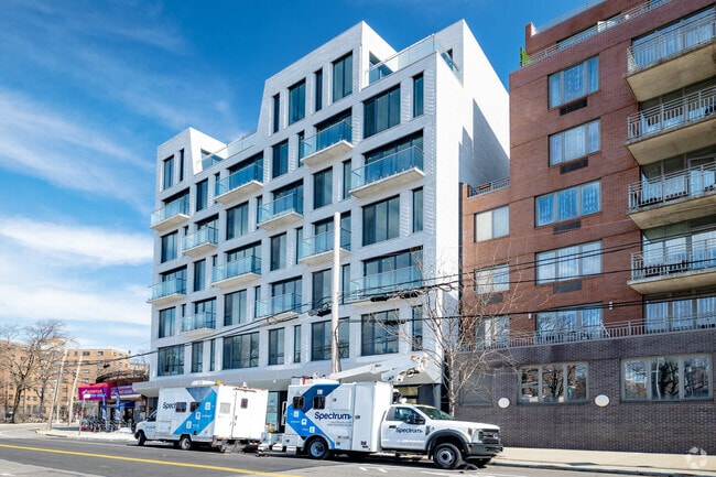 Photo - Marina Astoria