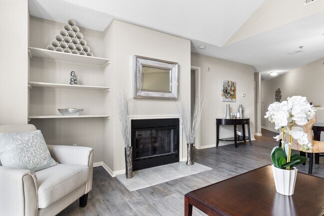 Photo - East Ponce Village