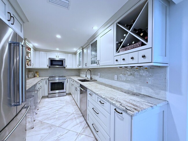 Photo - 3546 S Ocean Blvd Unidad 305