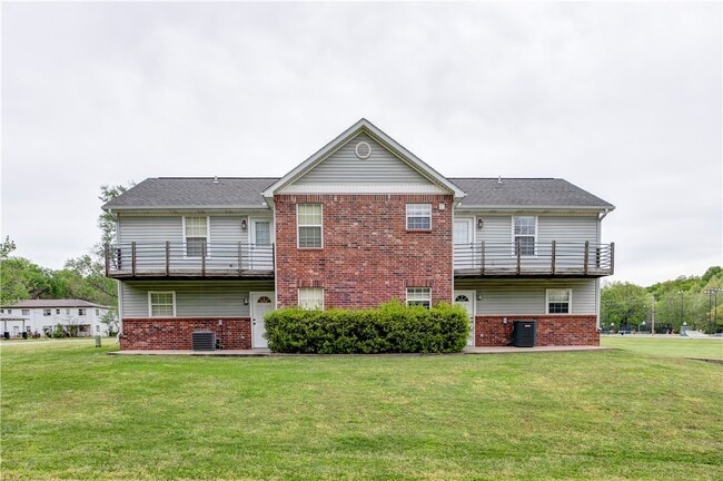 Building Photo - 806 W Tahlequah St Unit B