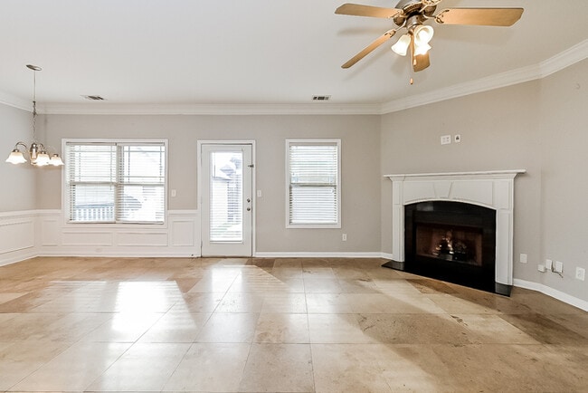 Photo - 1630 Yukon Ct