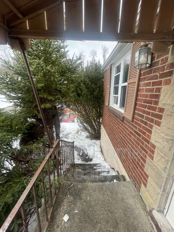 Photo - 149 Parkwood Rd