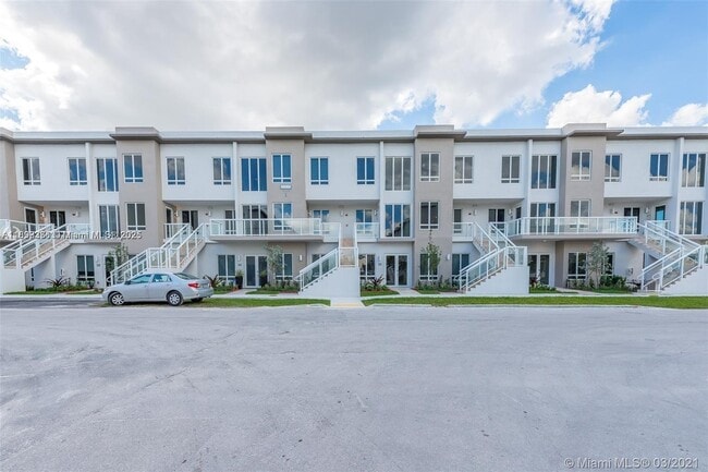 Photo - 6310 NW 103rd Pl Unit 104