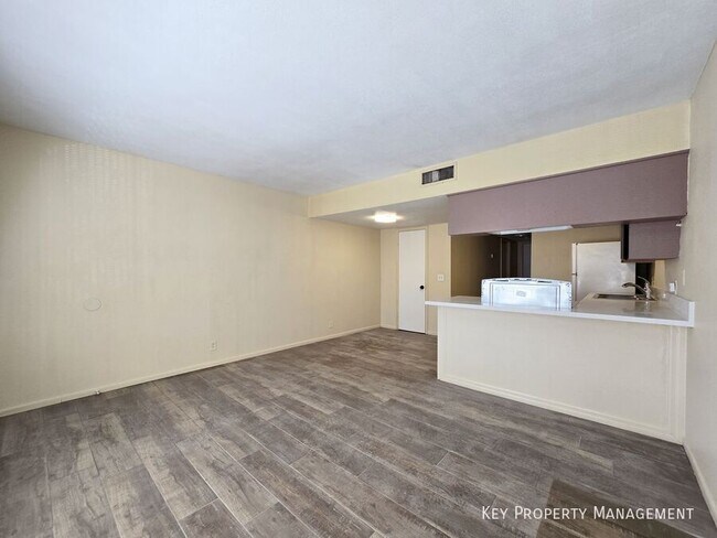 Photo - 3516 Thomas Ave Unidad #4