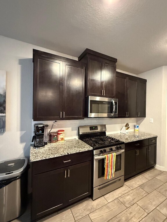 Photo - 740 Ft Leonard