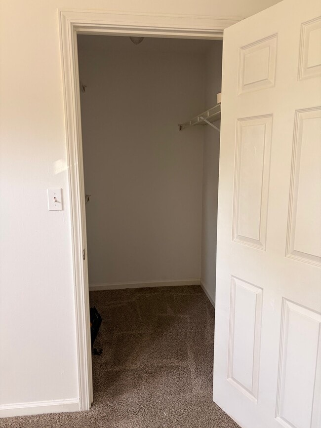 Photo - 113 Willow Point Ln
