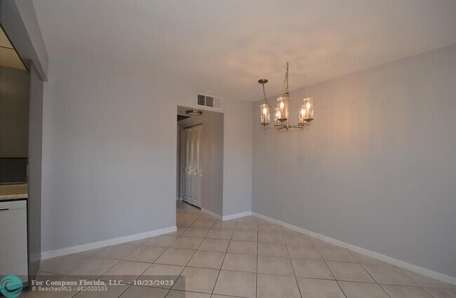 Photo - 2405 Antigua Cir