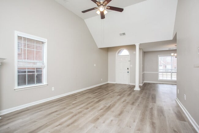 Photo - 1390 Bayberry Hill Dr