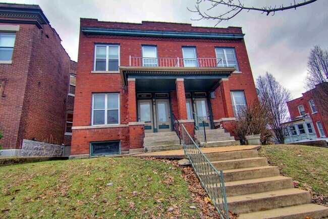 Photo - Very nice spacious 1 bedroom 1 bath with hardwood throughout and located in a great city neighbor... Unit 3968 Cleveland