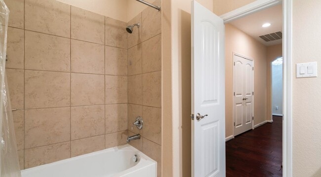 Building Photo - 2003 Pleasant Springs Ln