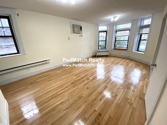 Photo - 1412 Commonwealth Ave Unidad 1 Rental