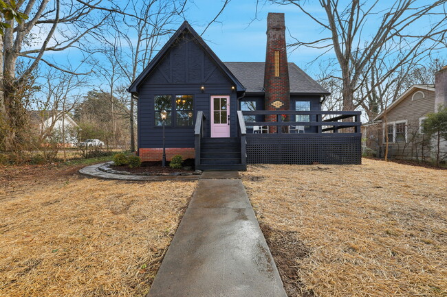 Building Photo - 1940 Harle Ave NW