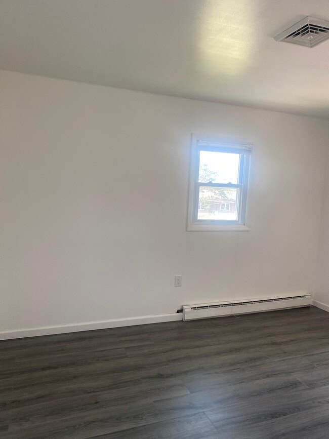 Building Photo - 479 Sue Dr Rental