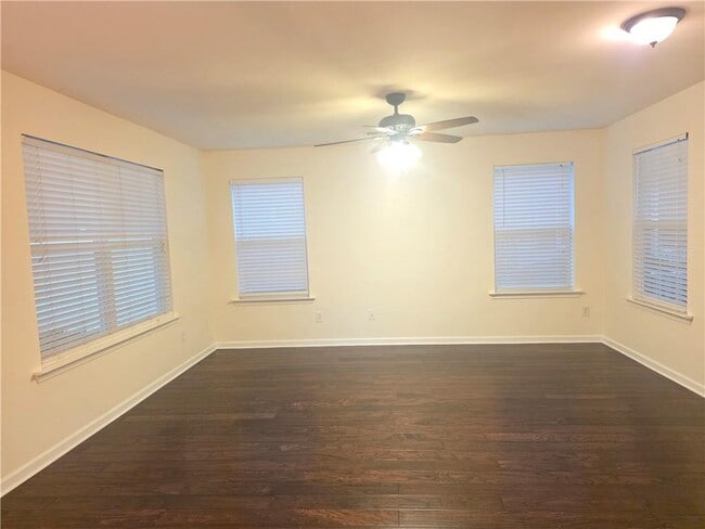 411 Chatooga Ln