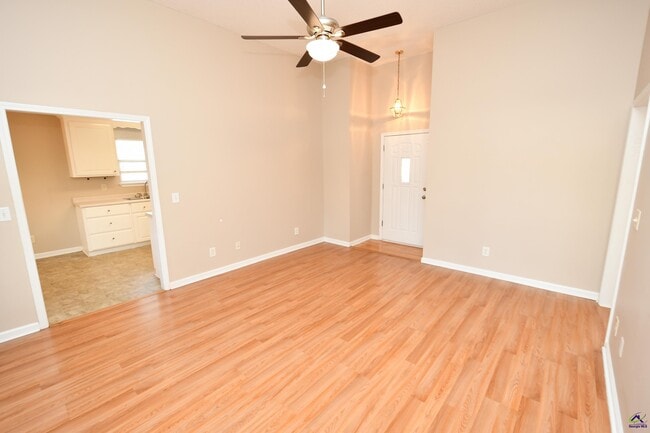 Photo - 107 Dorothy Ct