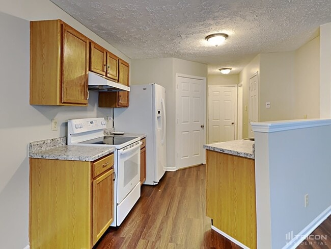 Photo - 4452 Redcliff N Ln