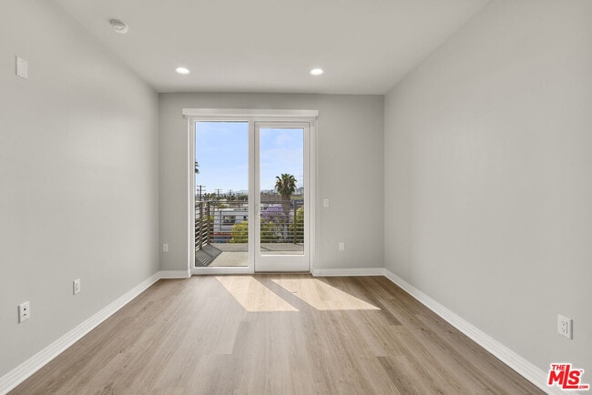Photo - 7428 Santa Monica Blvd Unit 304