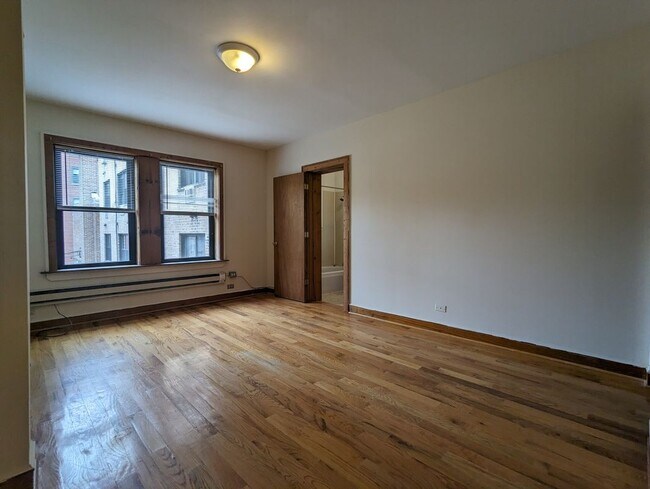 540 W Wellington Ave Unit 207