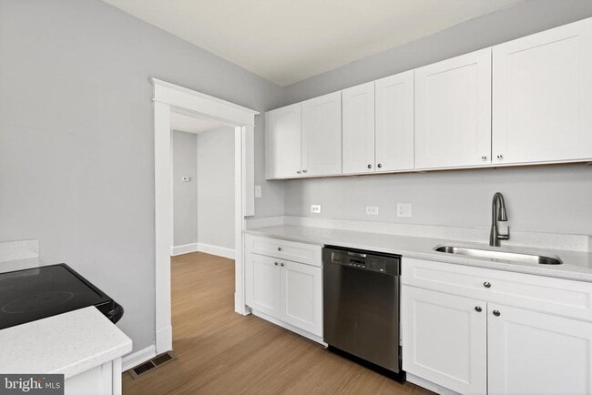 Photo - 29 W Elm Ave