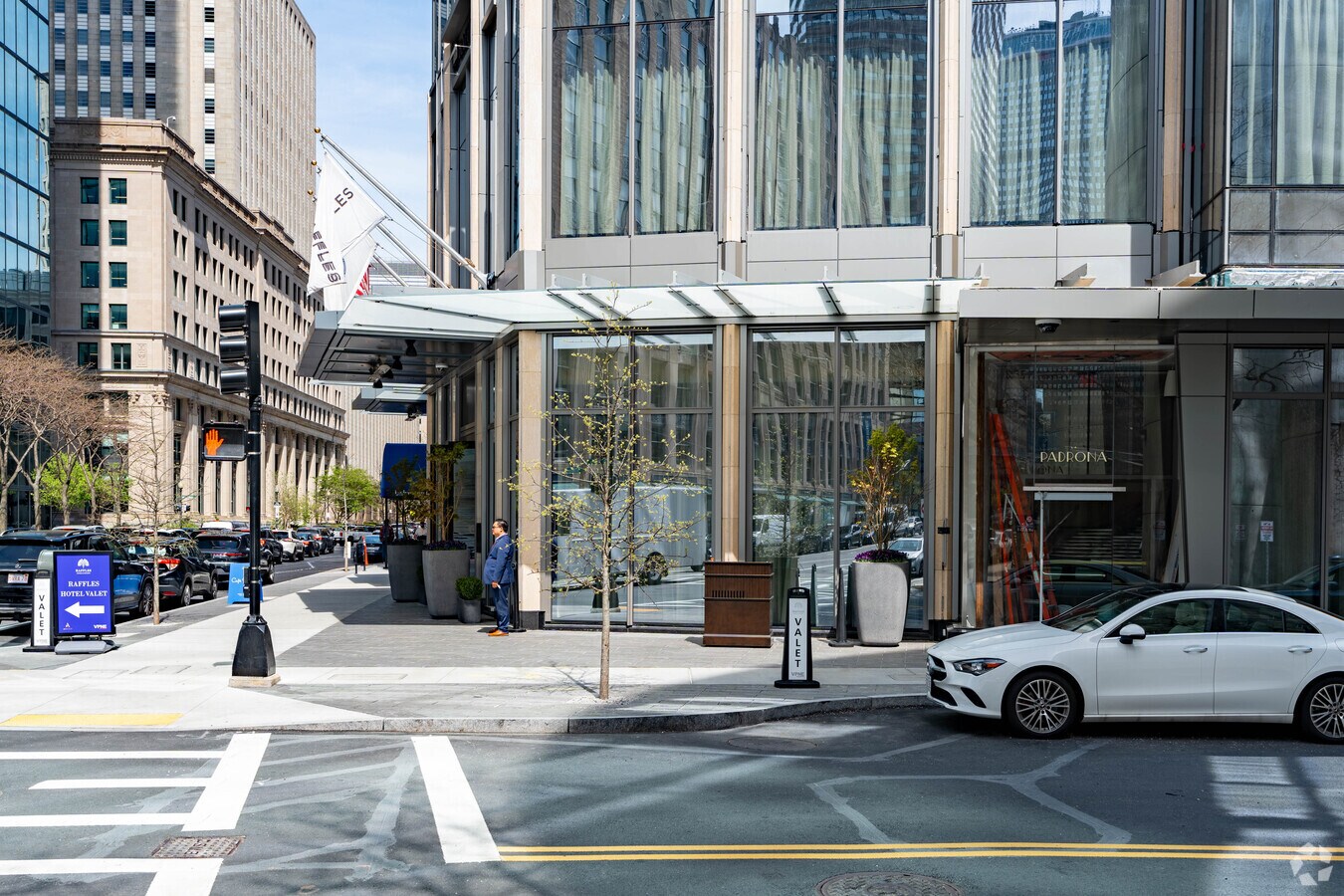 40 Trinity Place se encuentra en el submercado Back Bay de Boston. - Raffles Boston Back Bay Residences