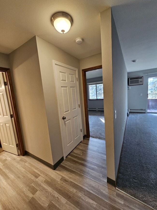 Riverwood Apartments