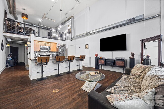 Photo - 715 N Graham St Unit 204