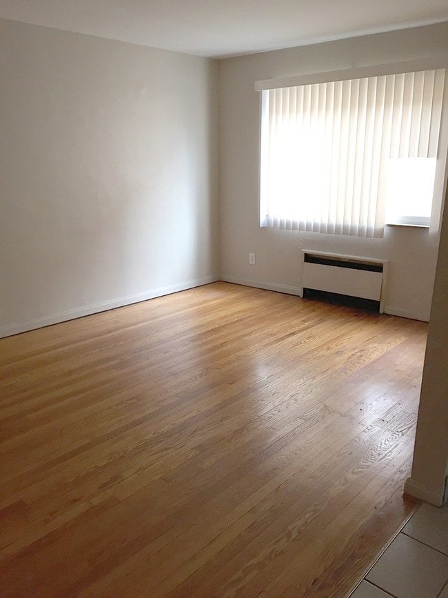 Living room view 1 - 6842 Montgomery Rd