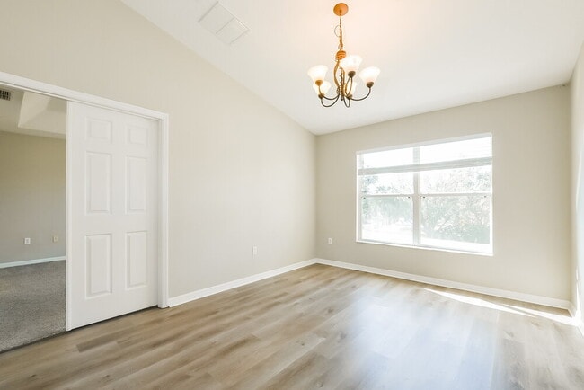 Photo - 1480 Muir Cir