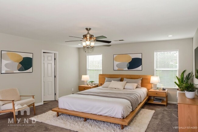 Photo - 3225 Lakeland Dr SW