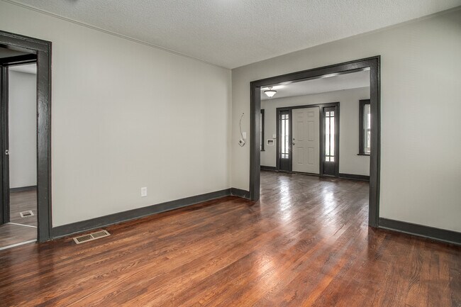 Photo - 4405 Bellefontaine Ave