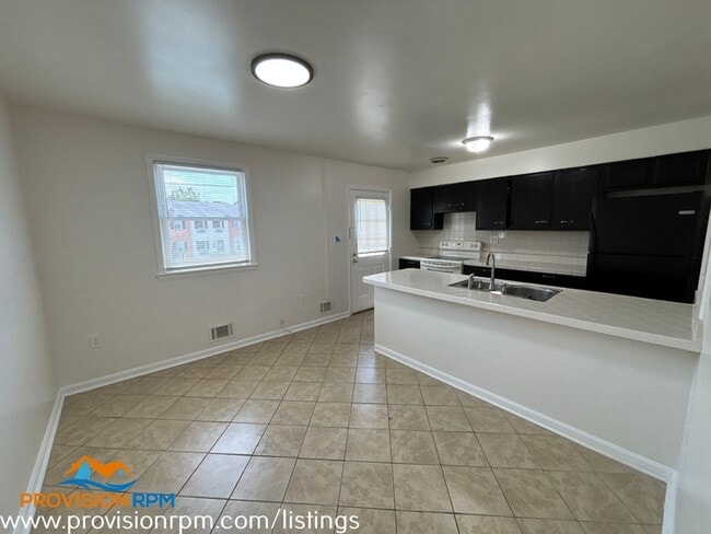 Photo - 5138 Clacton Ave