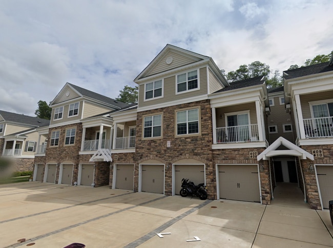 Building Photo - 408 Waterview Ct