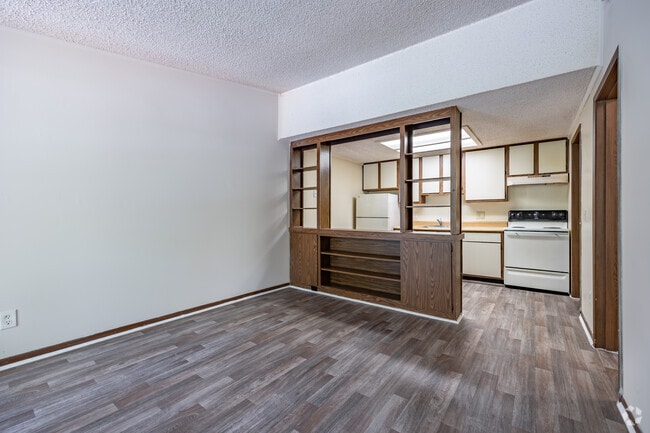 1BR, 1BA - 576SF