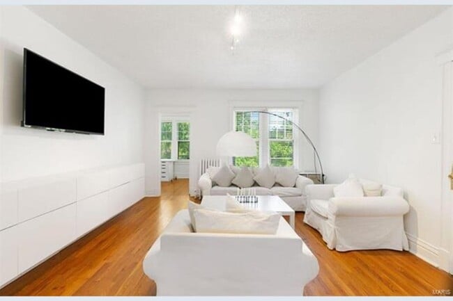 Photo - 6328 Northwood Ave Unit 2nd floor