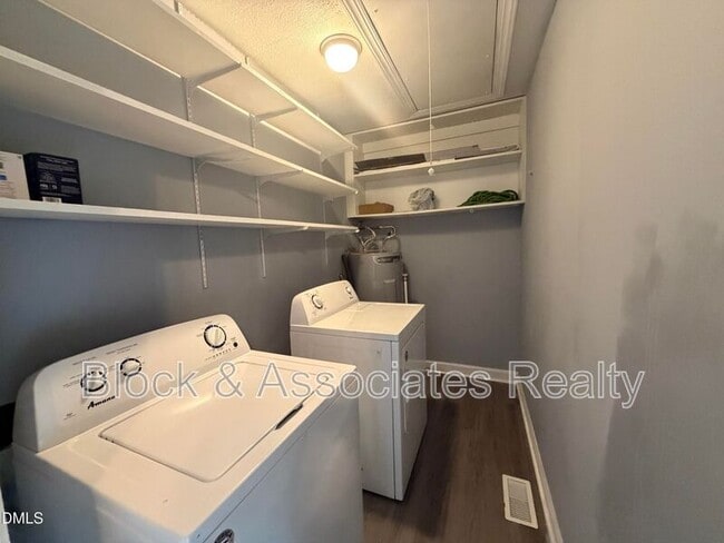 Photo - 378 Kittery Point Ln